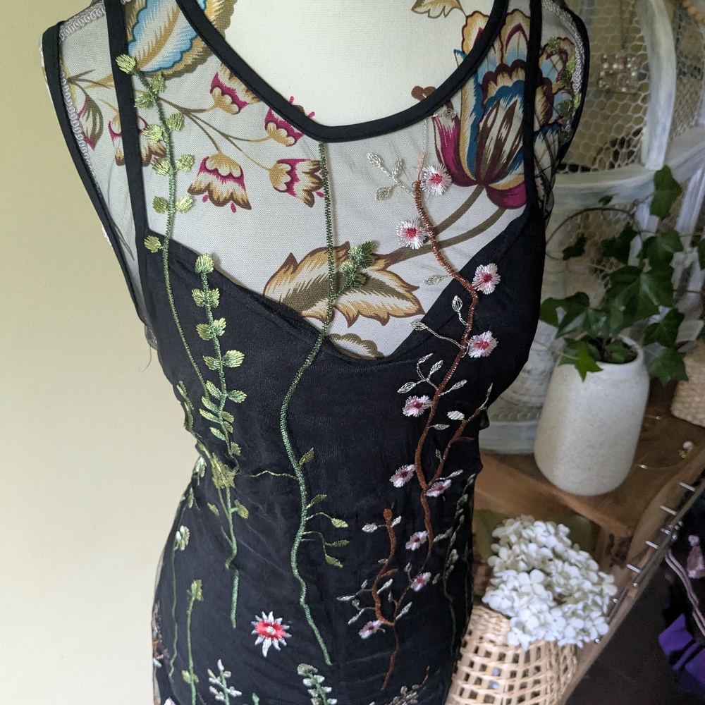 Black Floral Embroidered Midi Dress - Picture 3 of 7